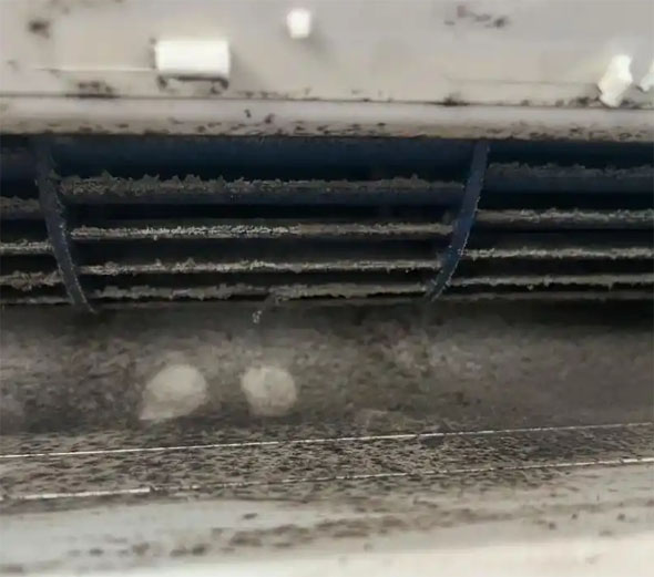 呼伦贝尔空调吹的风有股烧焦味是怎么回事